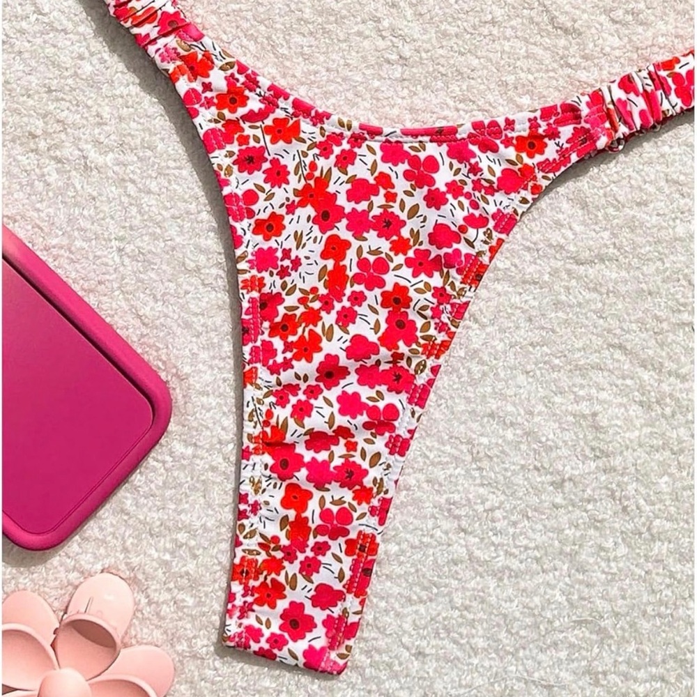 Floral Bikini - Picture 7 of 7